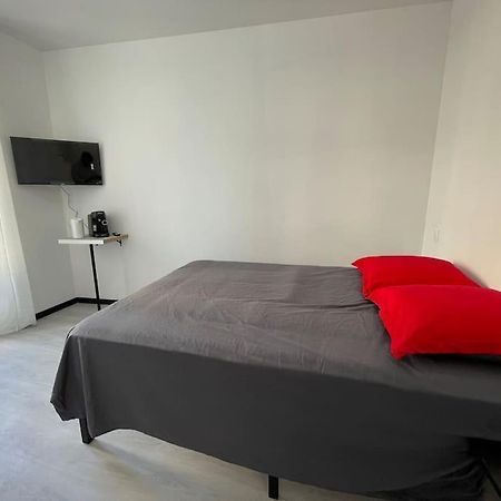 Studio A2 18M2 Cosy 5Minutes Gare Parking Gratuit Rue De La Mure Roanne Luaran gambar