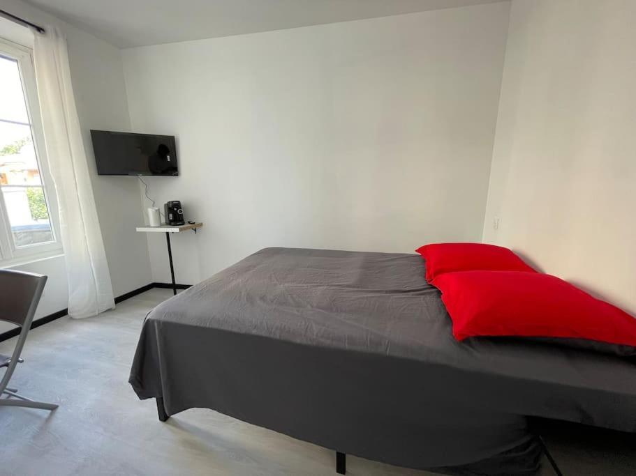 Studio A2 18M2 Cosy 5Minutes Gare Parking Gratuit Rue De La Mure Roanne Luaran gambar